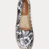 Alpargatas de piel con diseño floral Cameryn III de Ralph Lauren para mujer, color blanco y negro