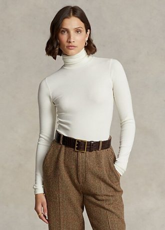Camisetas de cuello alto acanaladas elásticas Ralph Lauren para mujer en color crema