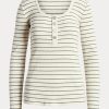 Camisetas Henley de mezcla de algodón a rayas Ralph Lauren para mujer en color crema Camisetas Henley de mezcla de algodón a rayas Ralph Lauren para mujer en color crema